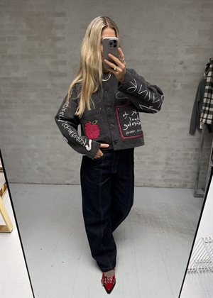 Back To School Embroidered jakke Almond Black Stella Nova 